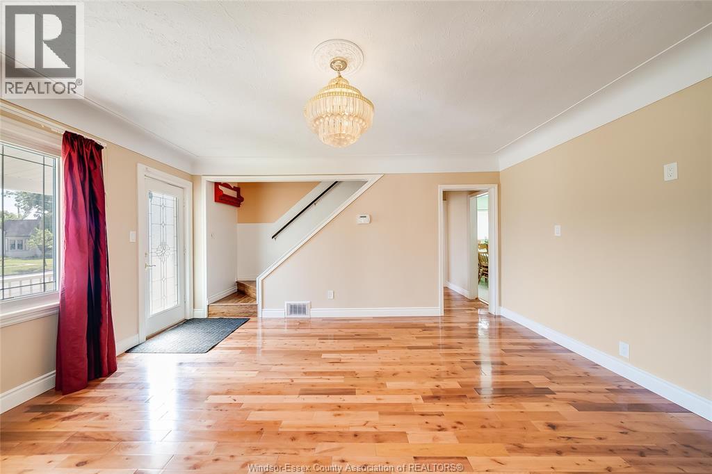 1055 Jefferson Boulevard Property Photo 5
