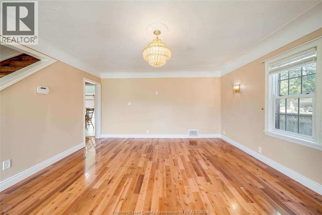 1055 Jefferson Boulevard Property Photo 6