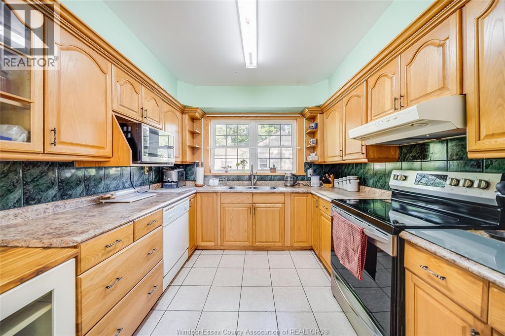 1055 Jefferson Boulevard Property Photo 15