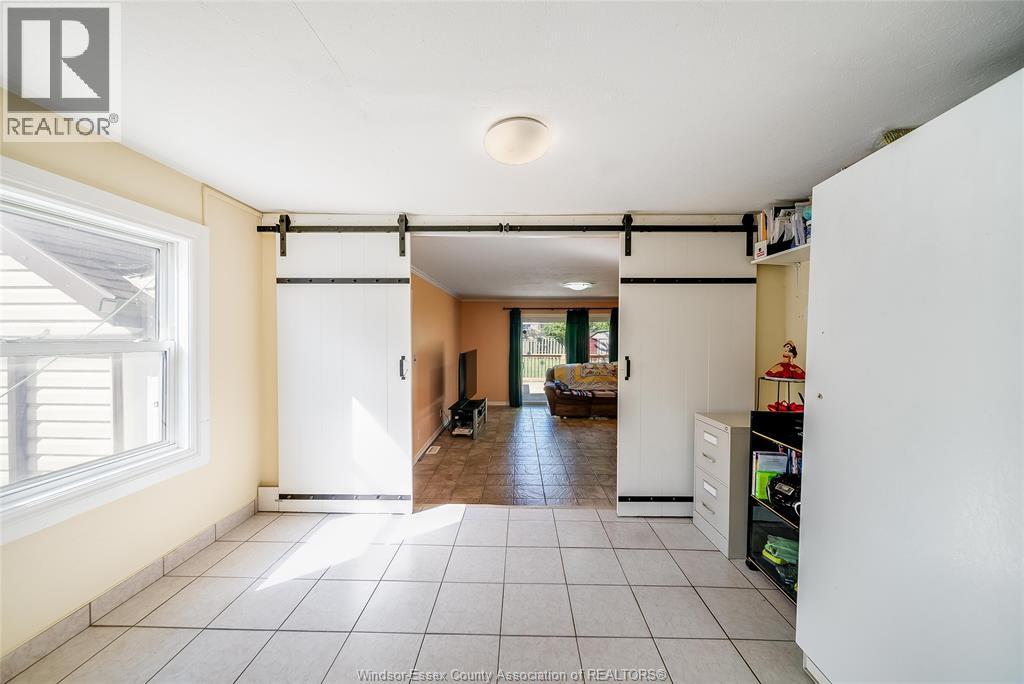 1055 Jefferson Boulevard Property Photo 17