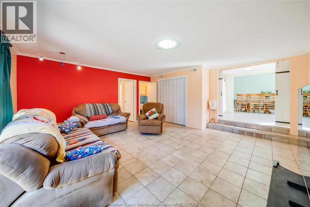 1055 Jefferson Boulevard Property Photo 21