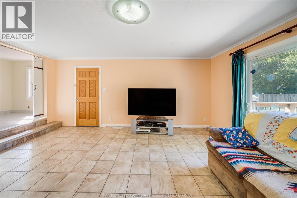 1055 Jefferson Boulevard Property Photo 23