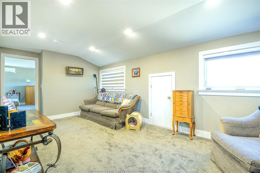 593 Dalhousie Property Photo 34