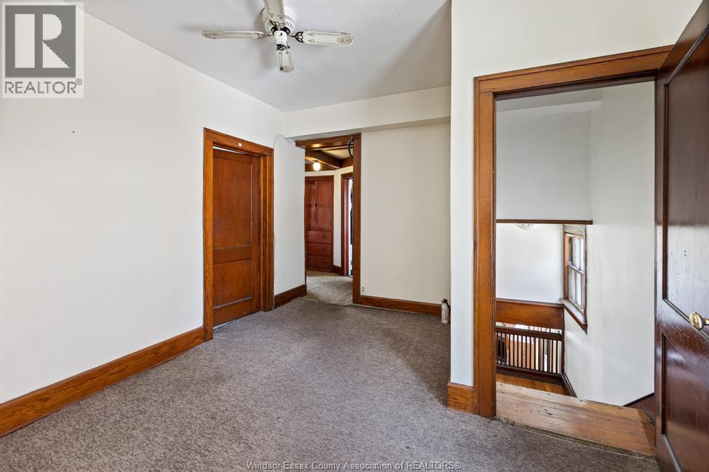 3177 Russell Property Photo 12