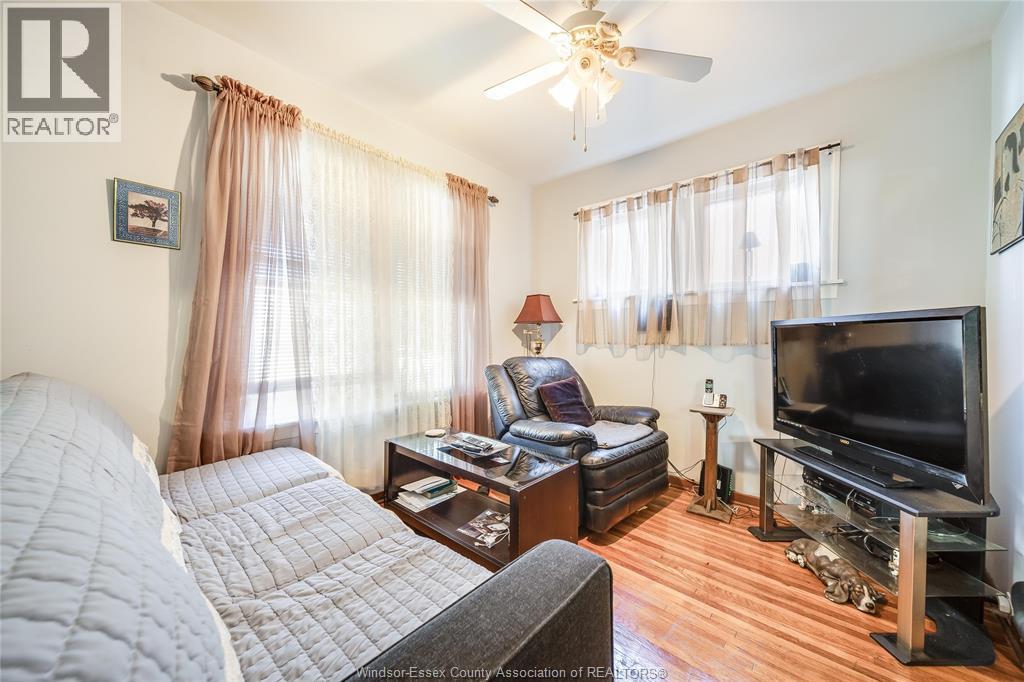 1249 Marentette Avenue Property Photo 21
