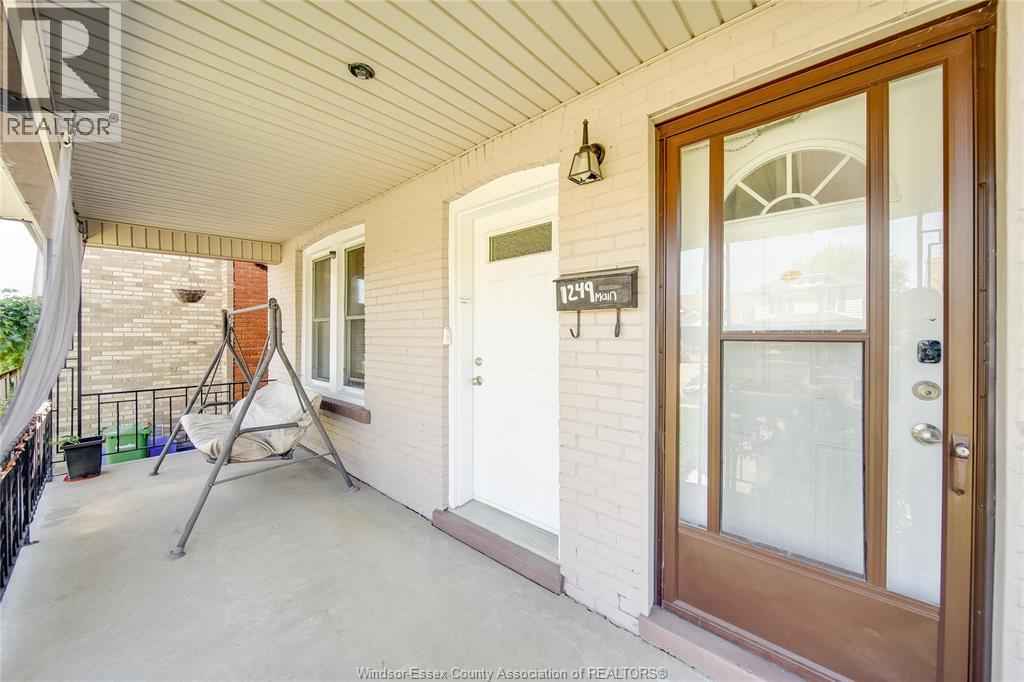 1249 Marentette Avenue Property Photo 32