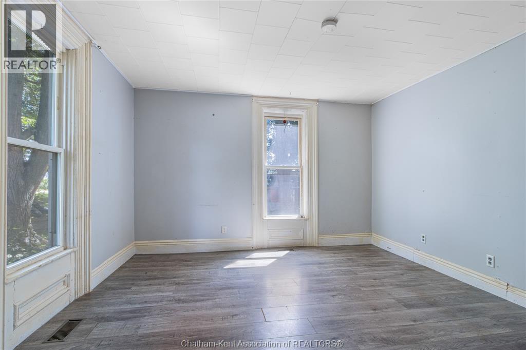 23028 Doherty Street Property Photo 7