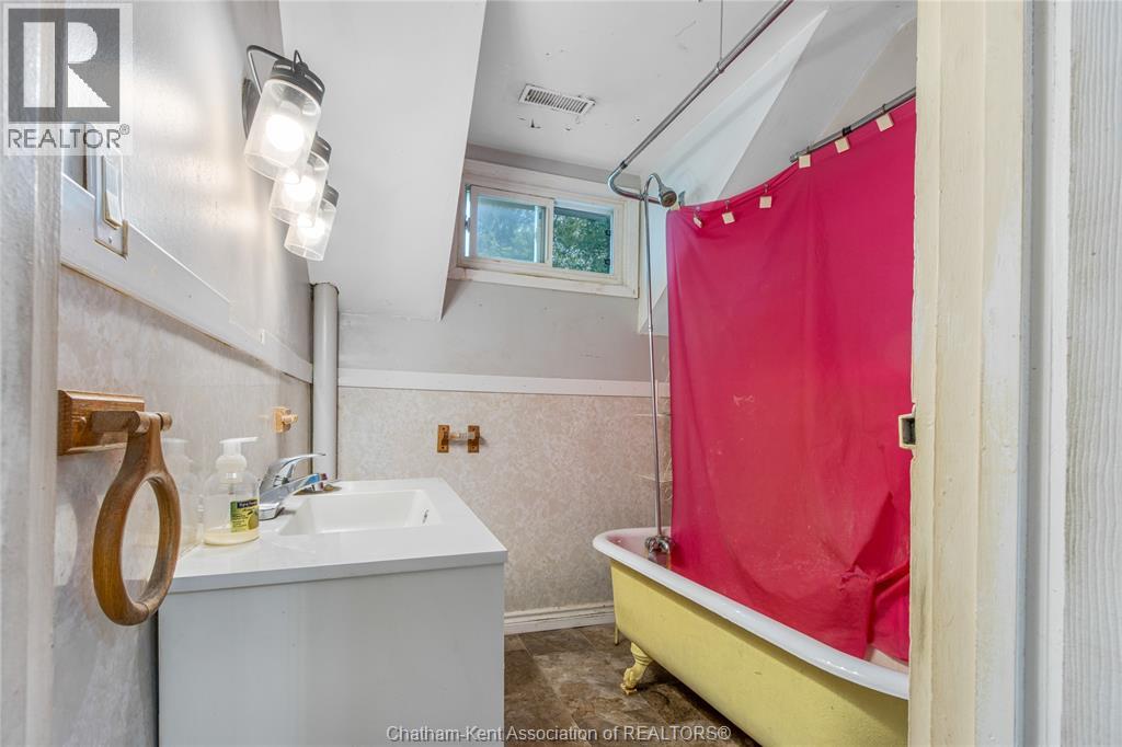 23028 Doherty Street Property Photo 22