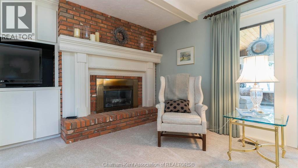 7678 Talbot Trail West Property Photo 8