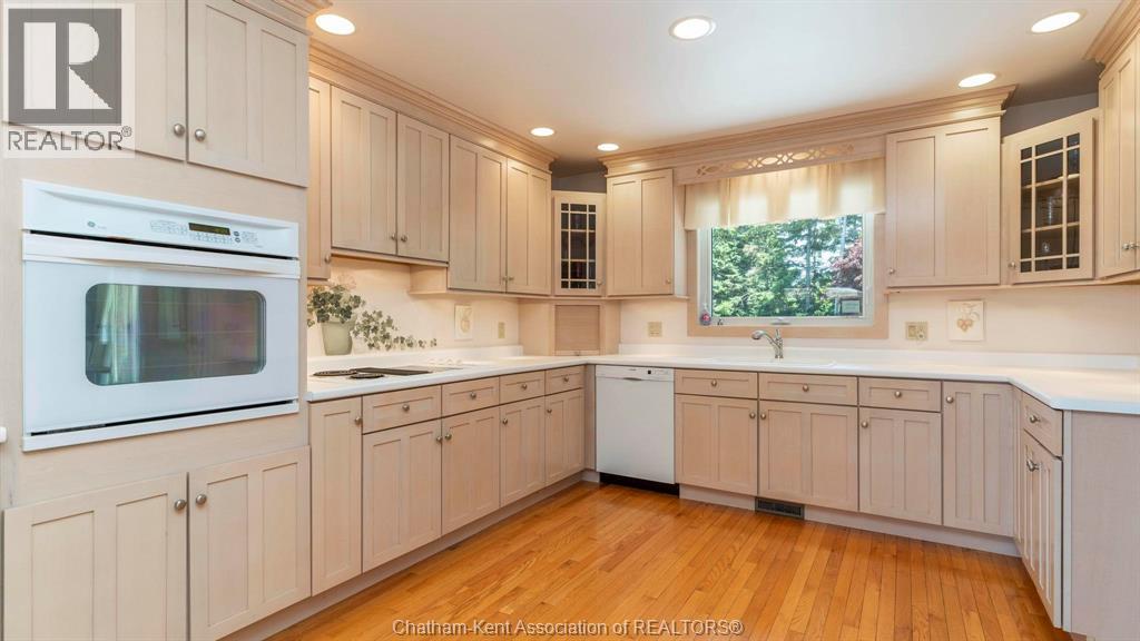 7678 Talbot Trail West Property Photo 12