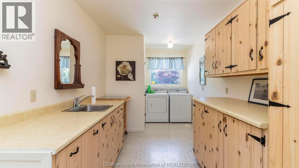 7678 Talbot Trail West Property Photo 17