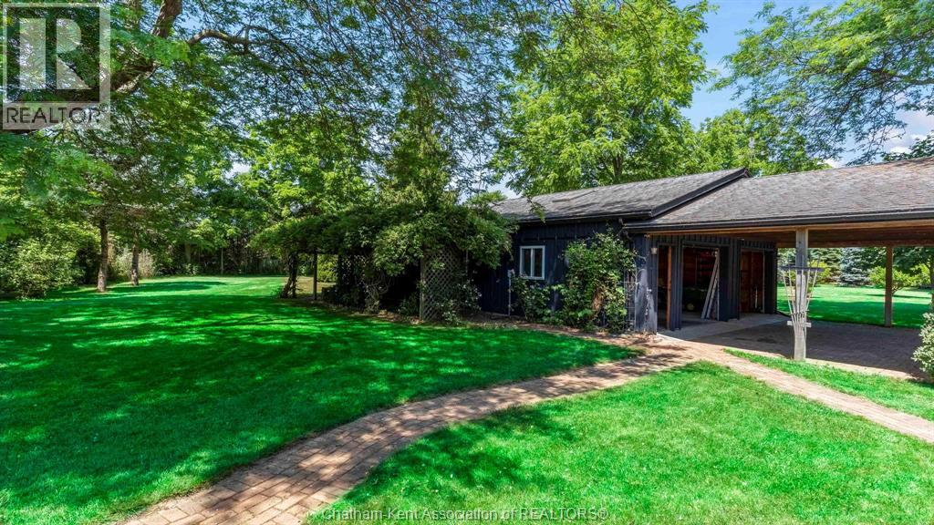 7678 Talbot Trail West Property Photo 35