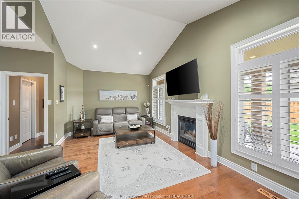 286 Dufferin Street Property Photo 8