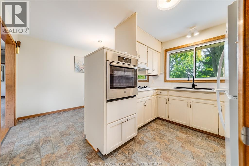 127 Coverdale Street Property Photo 9
