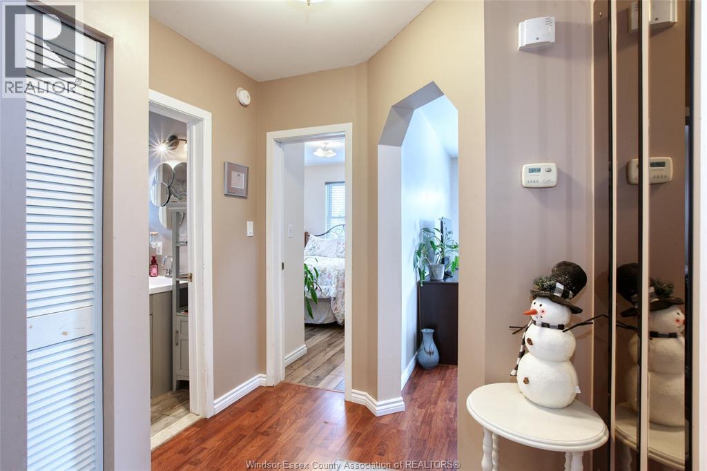 1067 St. Louis Property Photo 7
