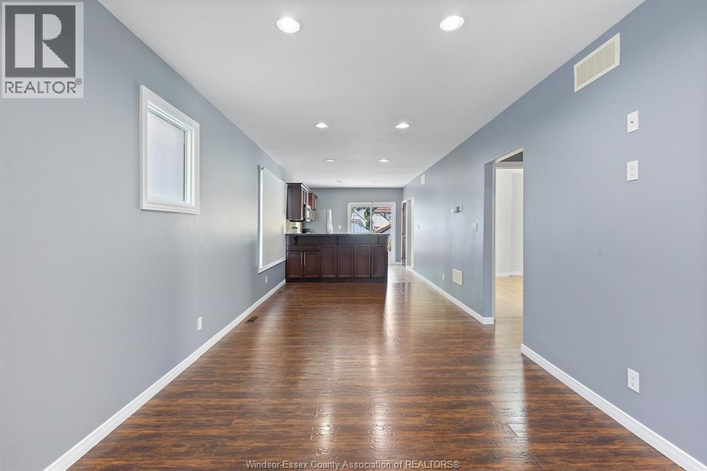 1167 Pierre Avenue Property Photo 3