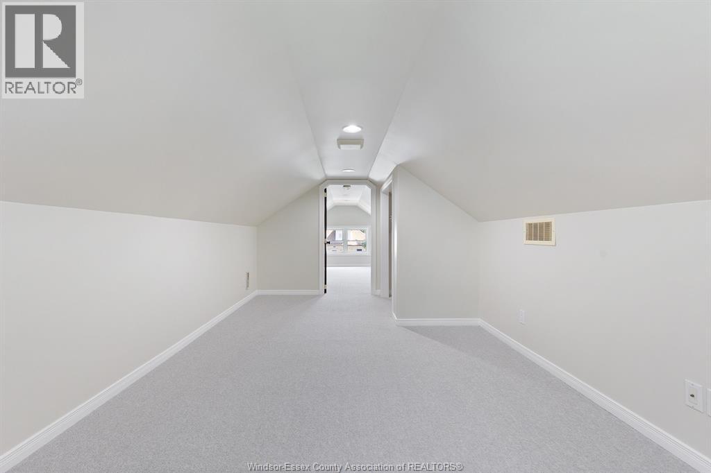 1167 Pierre Avenue Property Photo 11