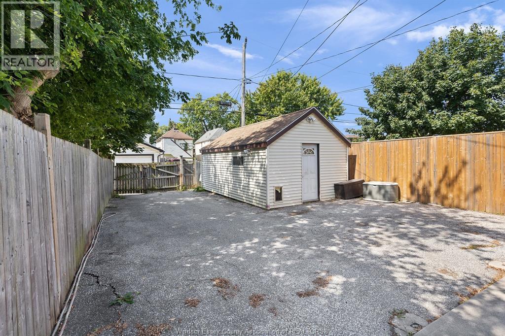 1167 Pierre Avenue Property Photo 18