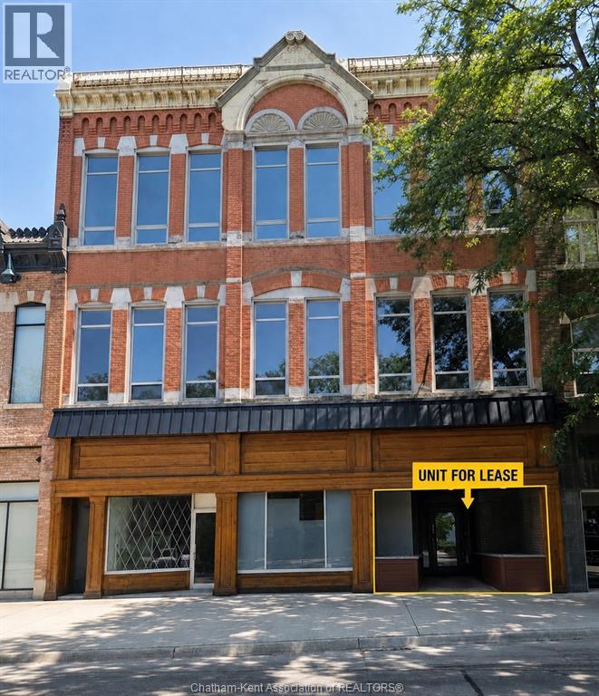 85 King Street West Property Photo 1