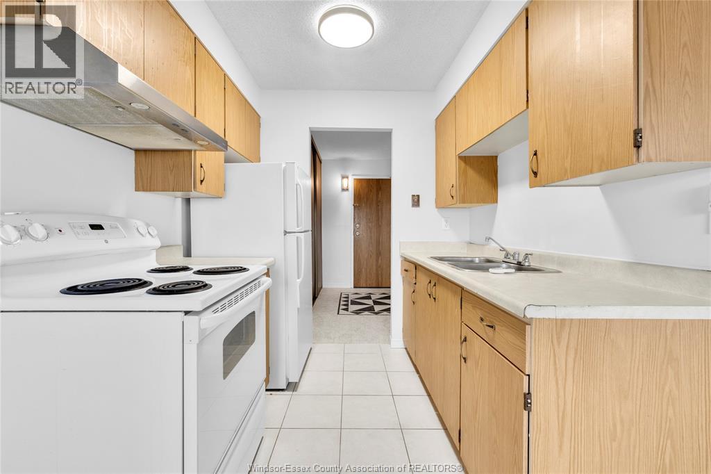 150 Park West Unit# 816 Property Photo 12
