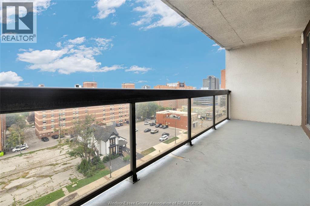 150 Park West Unit# 816 Property Photo 18