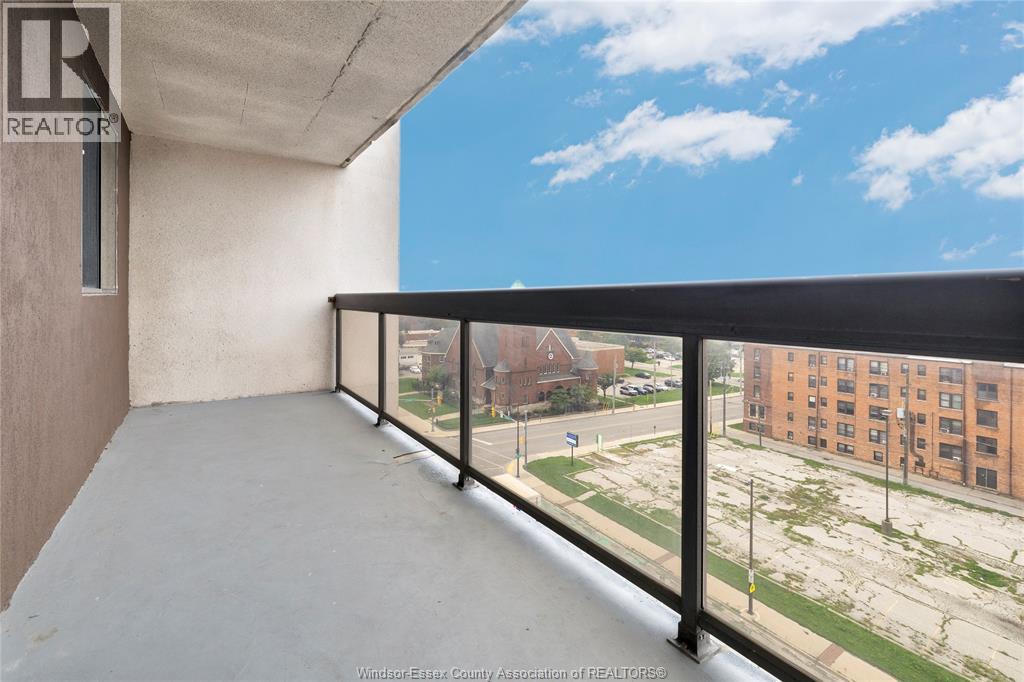 150 Park West Unit# 816 Property Photo 24