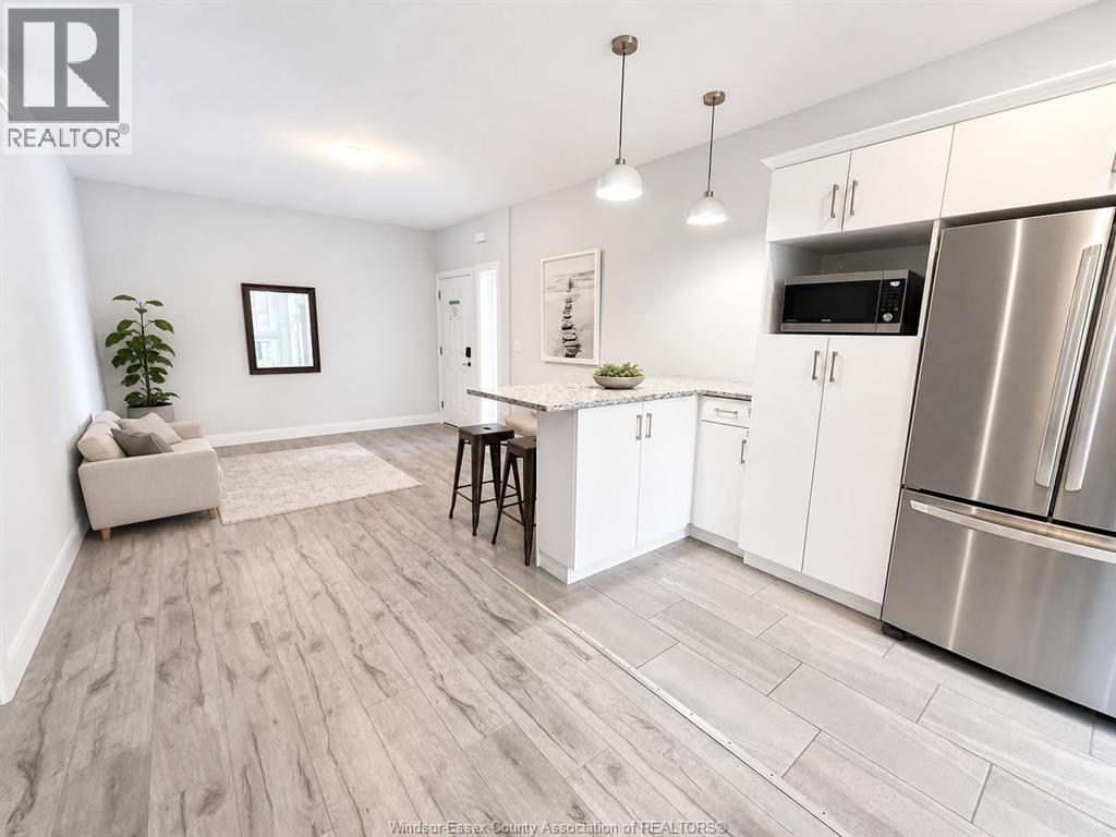 521 CAMPBELL AVENUE Property Photo 1