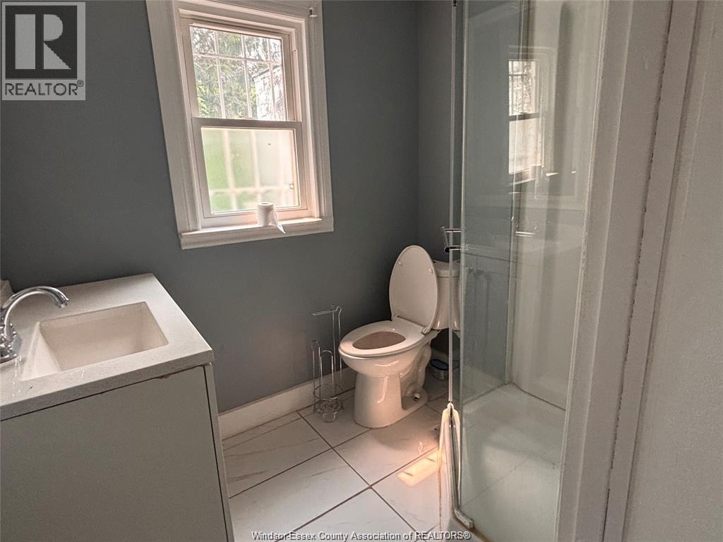 637 Tuscarora Property Photo 3