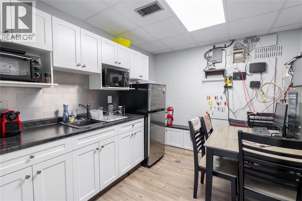 239 Ontario Street Property Photo 12