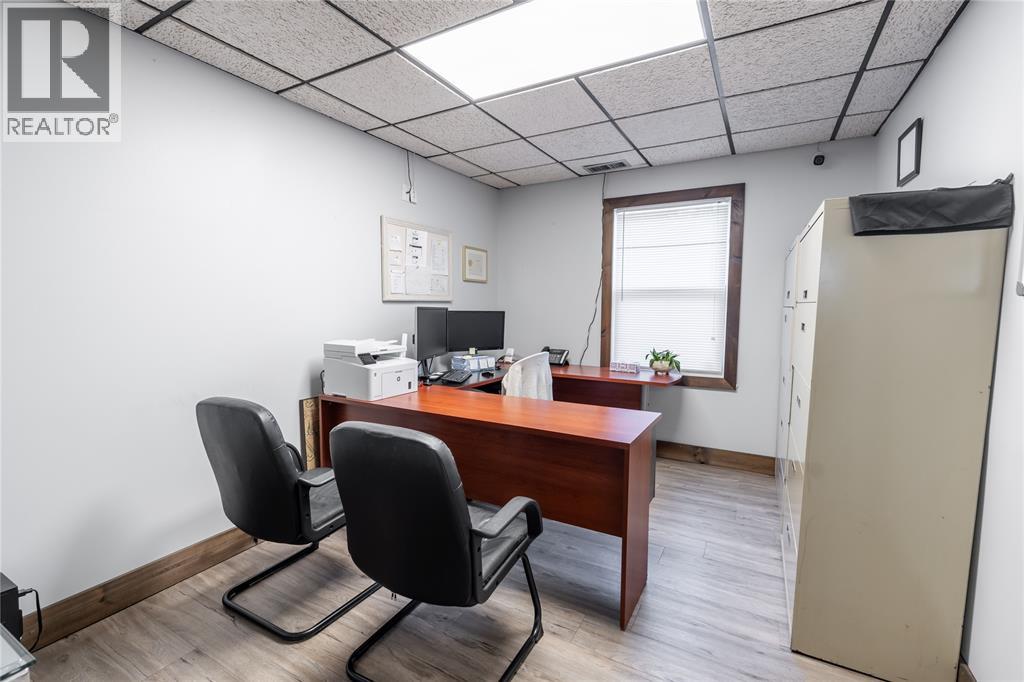 239 Ontario Street Property Photo 16