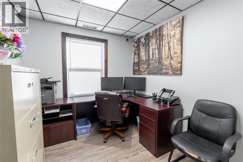 239 Ontario Street Property Photo 17