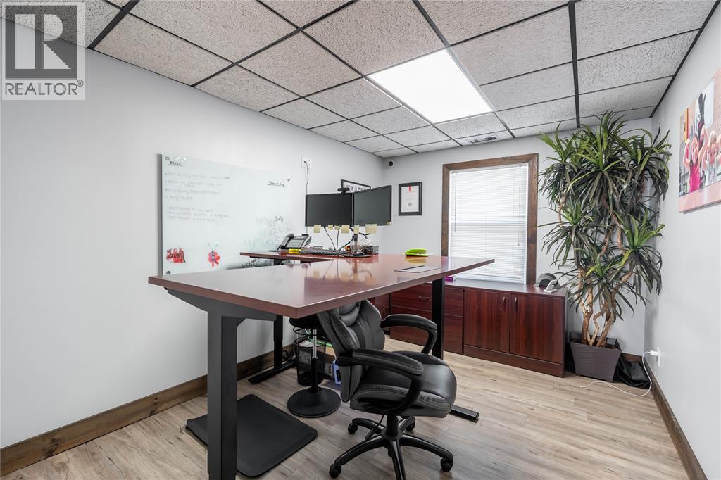 239 Ontario Street Property Photo 18