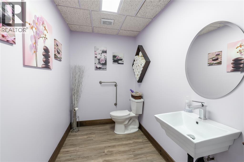 239 Ontario Street Property Photo 20
