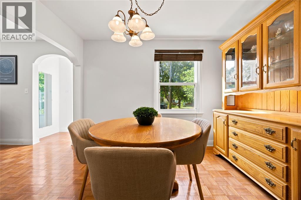 698 Pineview Avenue Property Photo 8