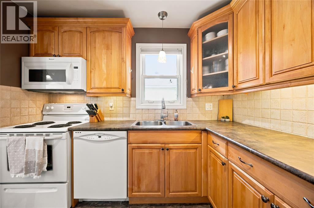 698 Pineview Avenue Property Photo 10