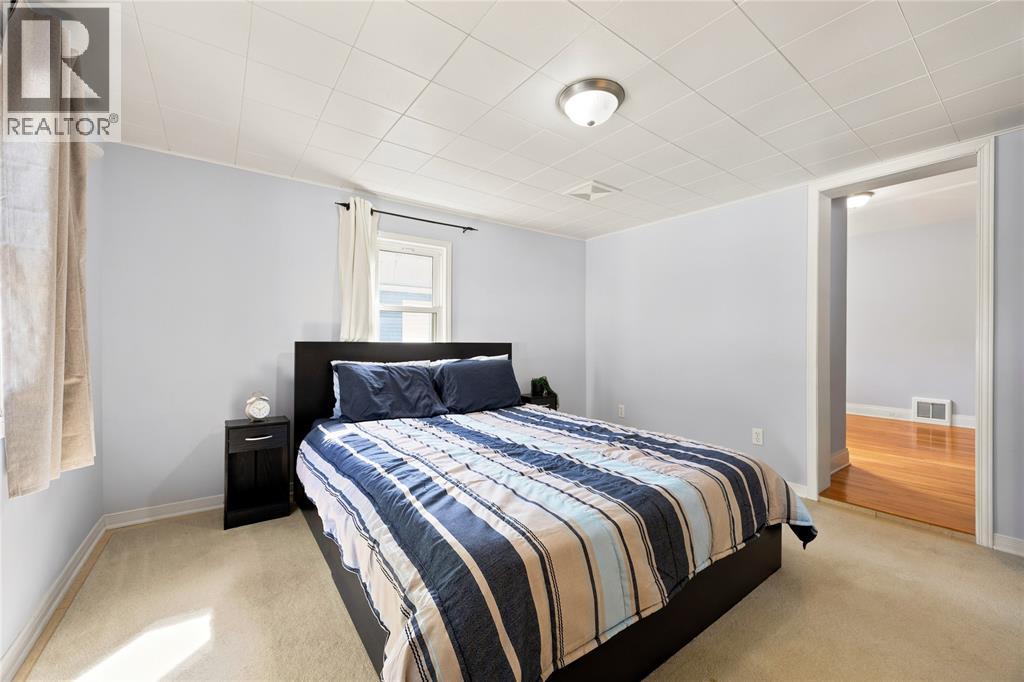 698 Pineview Avenue Property Photo 15