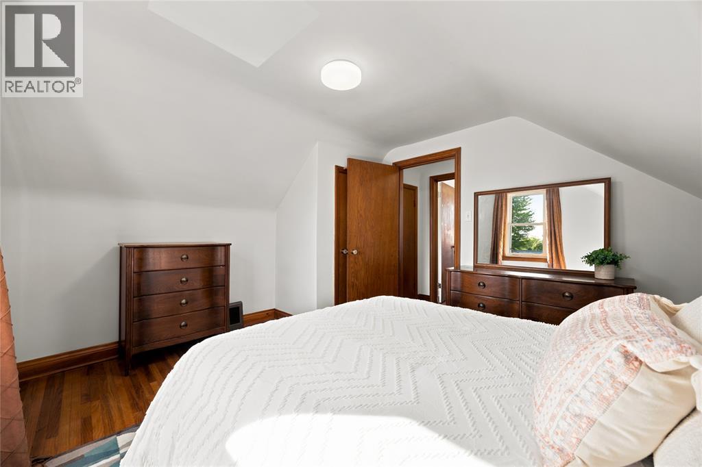698 Pineview Avenue Property Photo 26