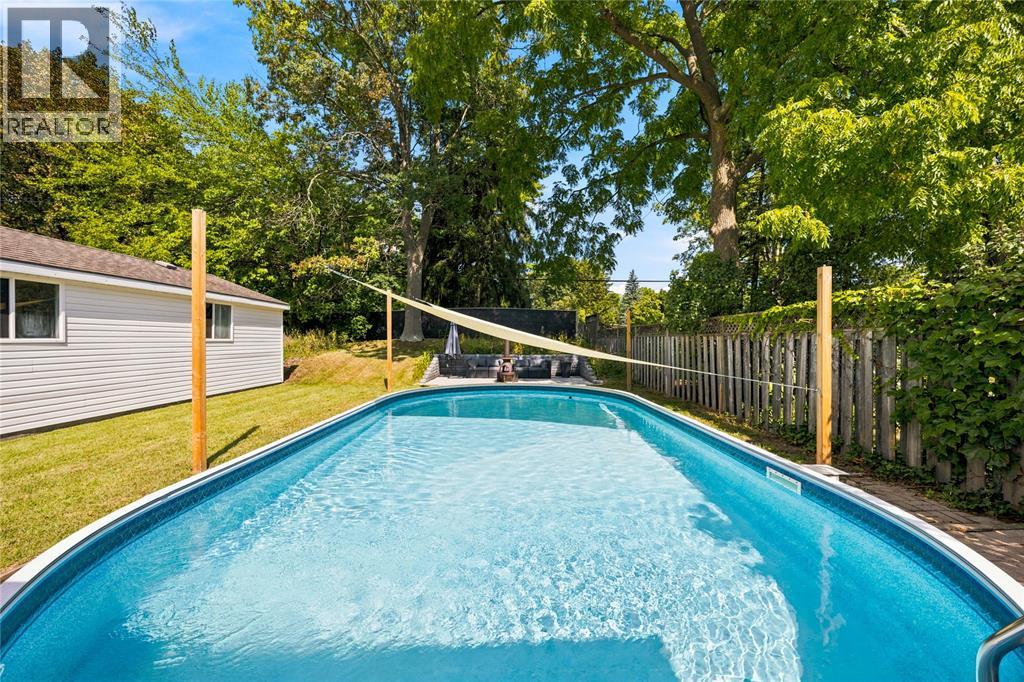 698 Pineview Avenue Property Photo 33