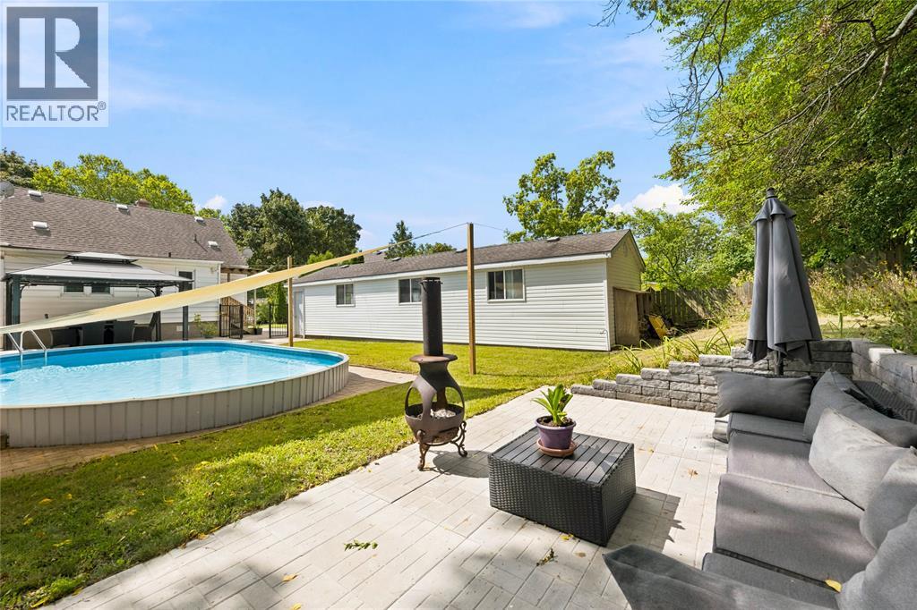 698 Pineview Avenue Property Photo 38