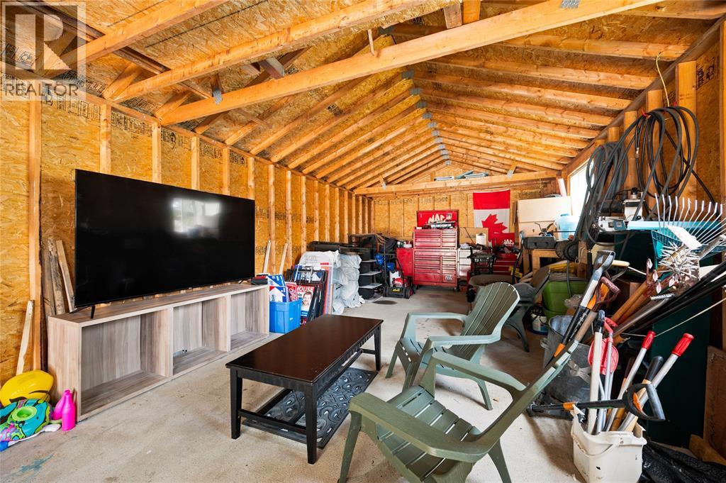 698 Pineview Avenue Property Photo 43