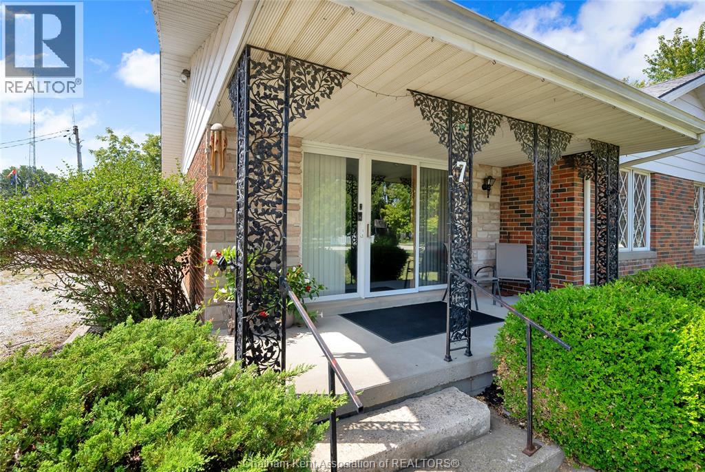 7 Sullivan Street Property Photo 3