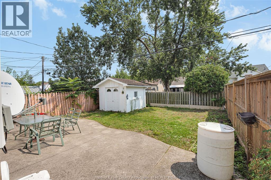 747 Eugenie Property Photo 5