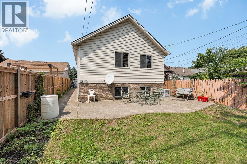 747 Eugenie Property Photo 6