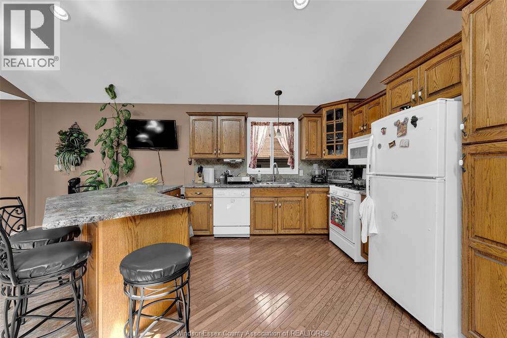 747 Eugenie Property Photo 14