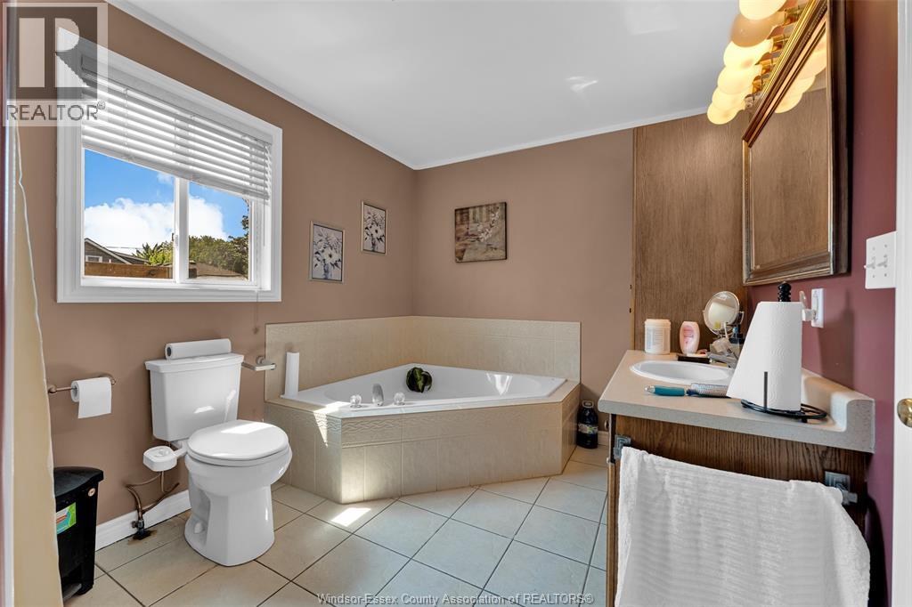 747 Eugenie Property Photo 19