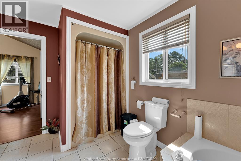 747 Eugenie Property Photo 20