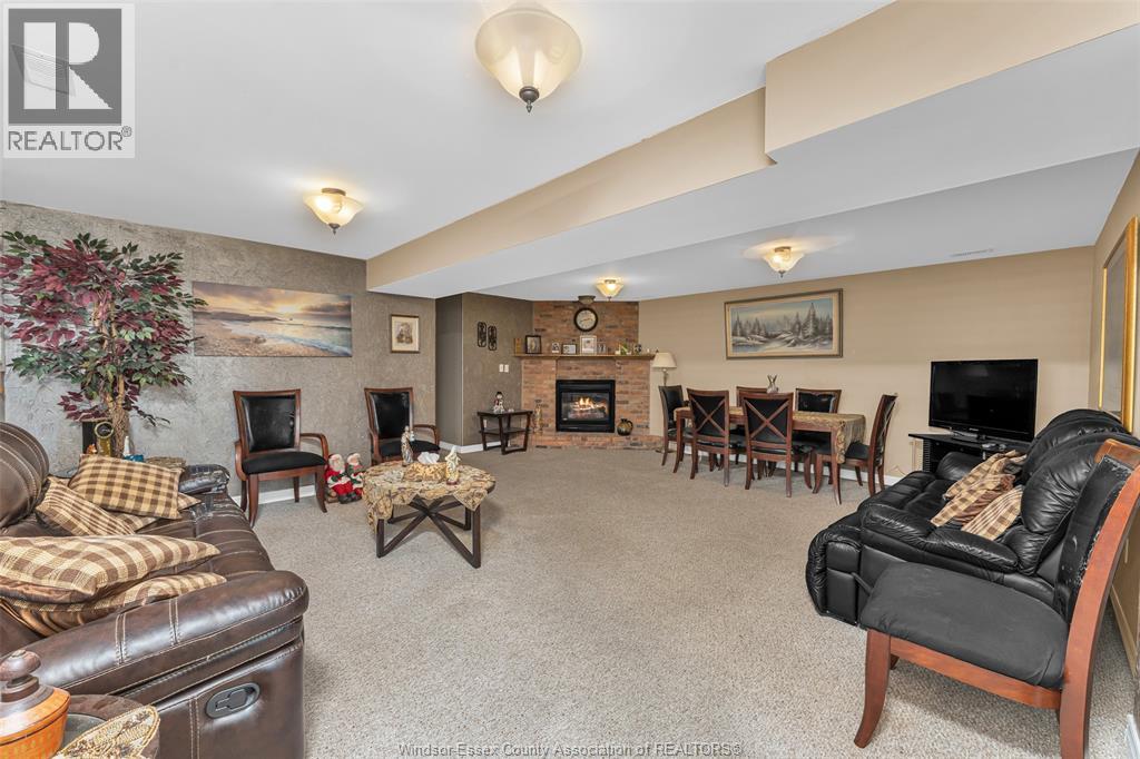 747 Eugenie Property Photo 23