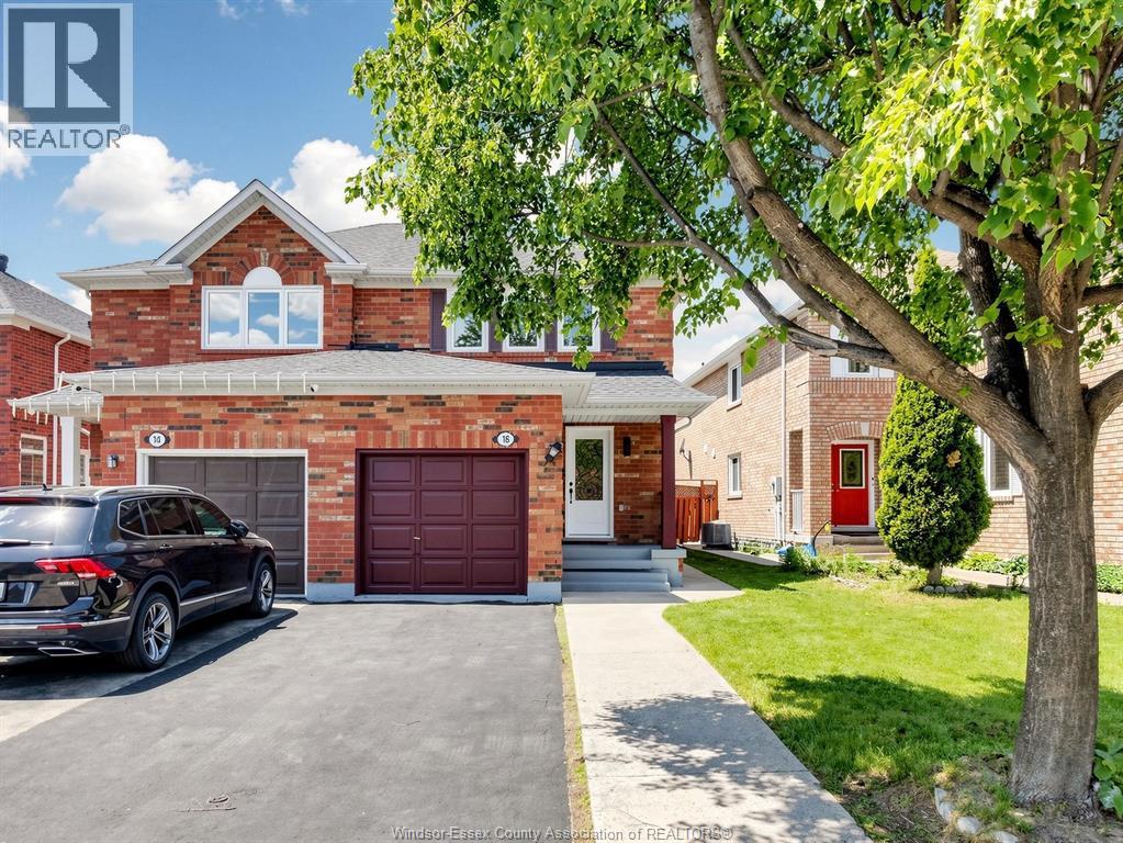 16 Mount Fuji Crescent Property Photo 1