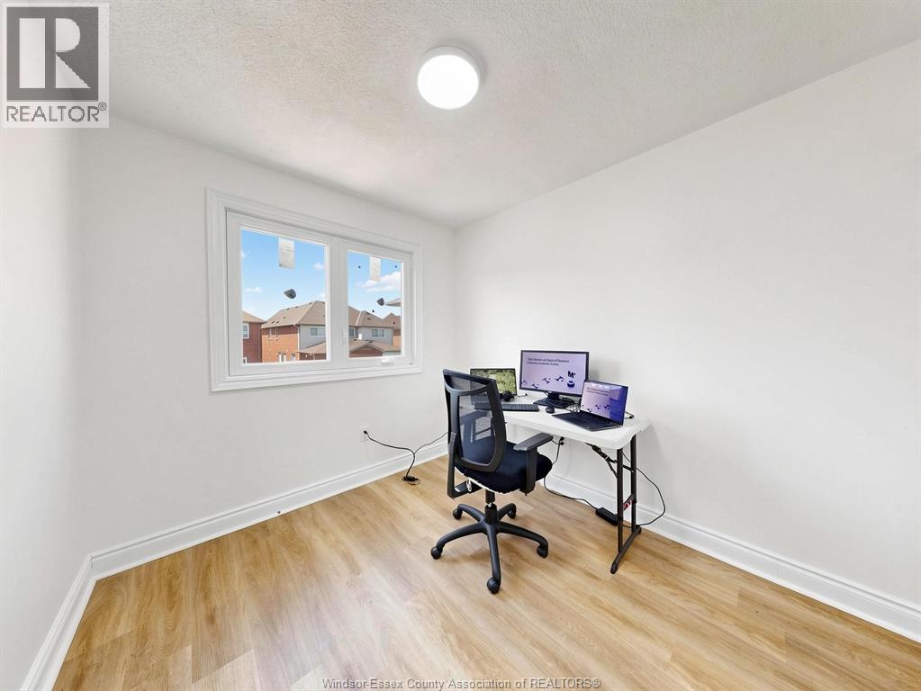 16 Mount Fuji Crescent Property Photo 28