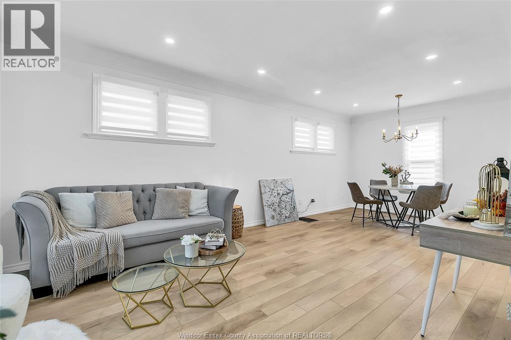 1457 Dougall Property Photo 8
